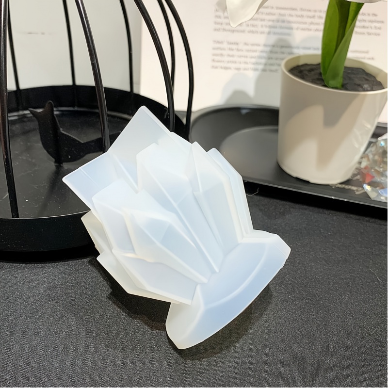 1pcCrystal Cluster Decorative  - Candle Molds 评论和价格